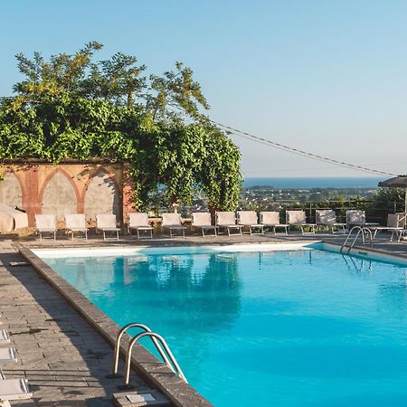 Ippotur Medieval Resort Castelnuovo Magra Zewnętrze zdjęcie